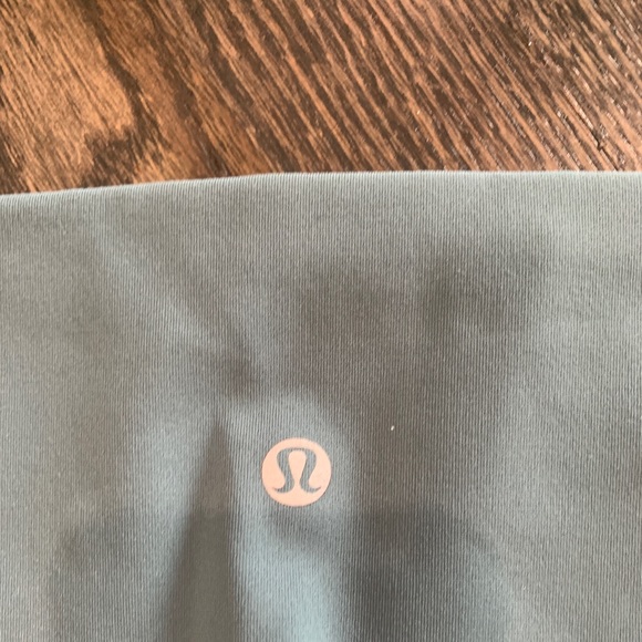 align lululemon leggings 28’ blue/green - Picture 3 of 4